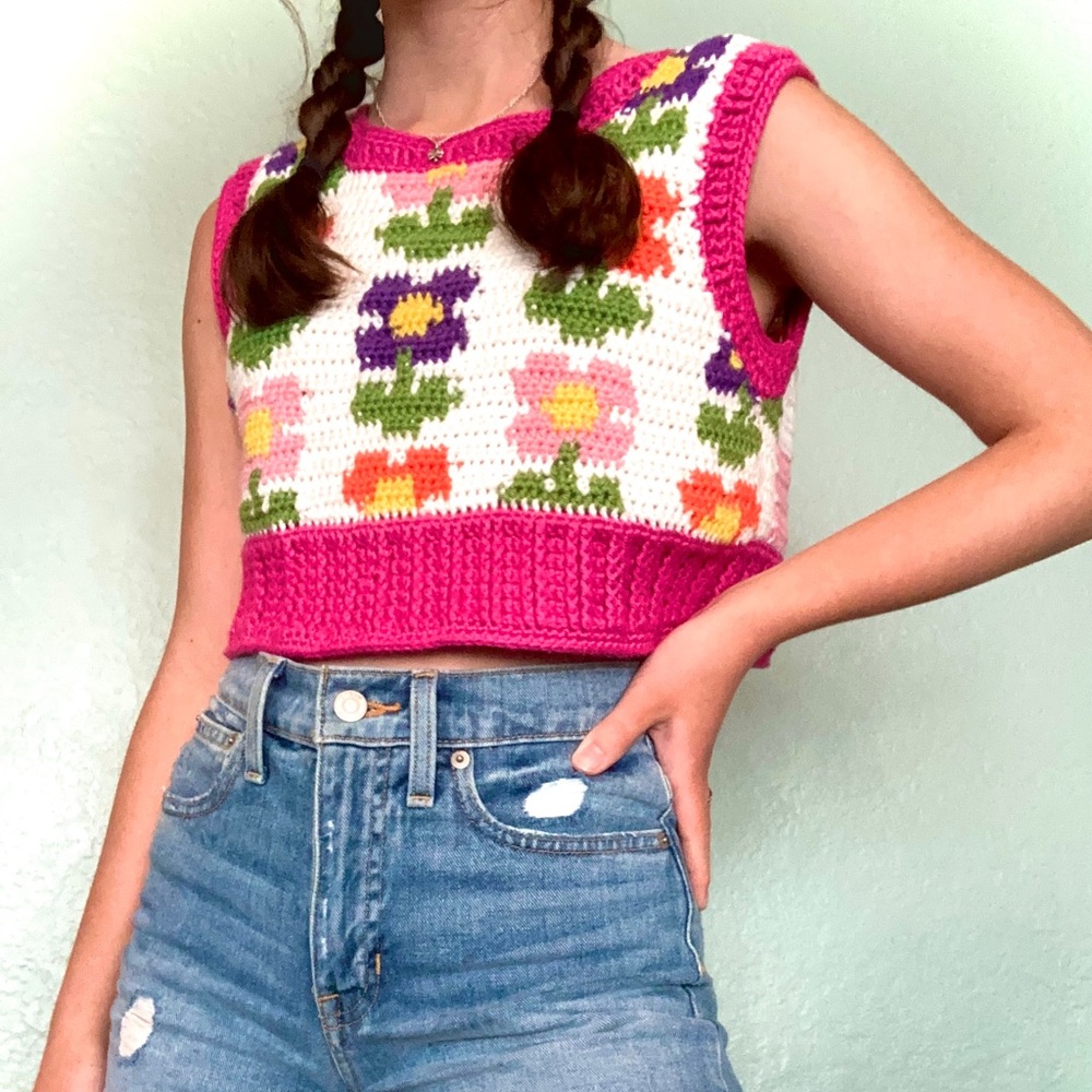 Handmade Crochet Floral and Checkerboard Crop Sweater Vest size XS/S